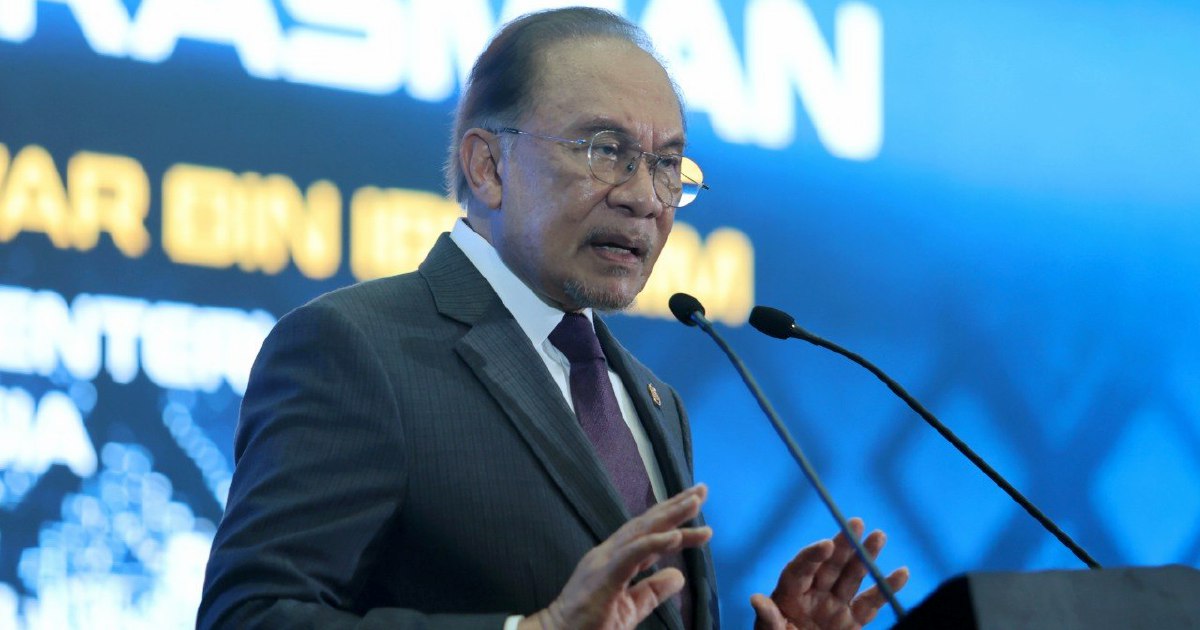 Anwar Ibrahim warns schools against concealing bullying to protect image