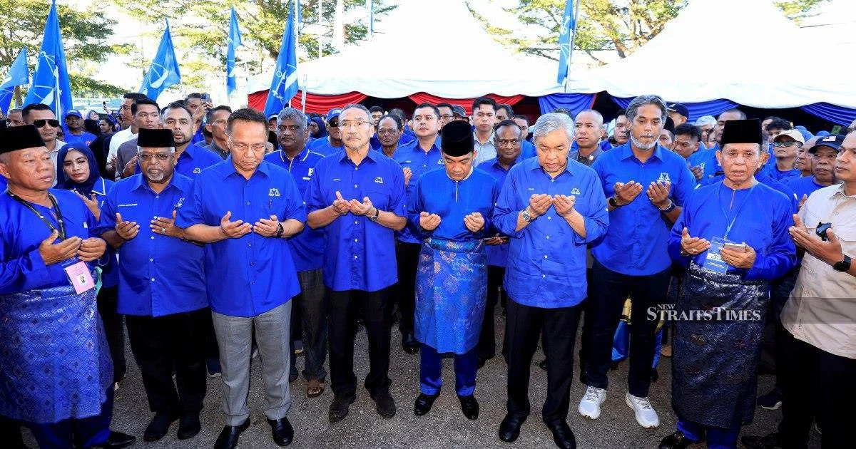BN's Big Guns Rally Behind Onn Hafiz in Johor Push