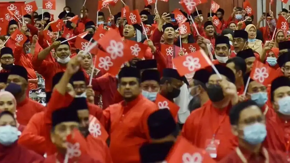 Bersatu's Future Within PN Coalition Under Strain, Says PAS Treasurer