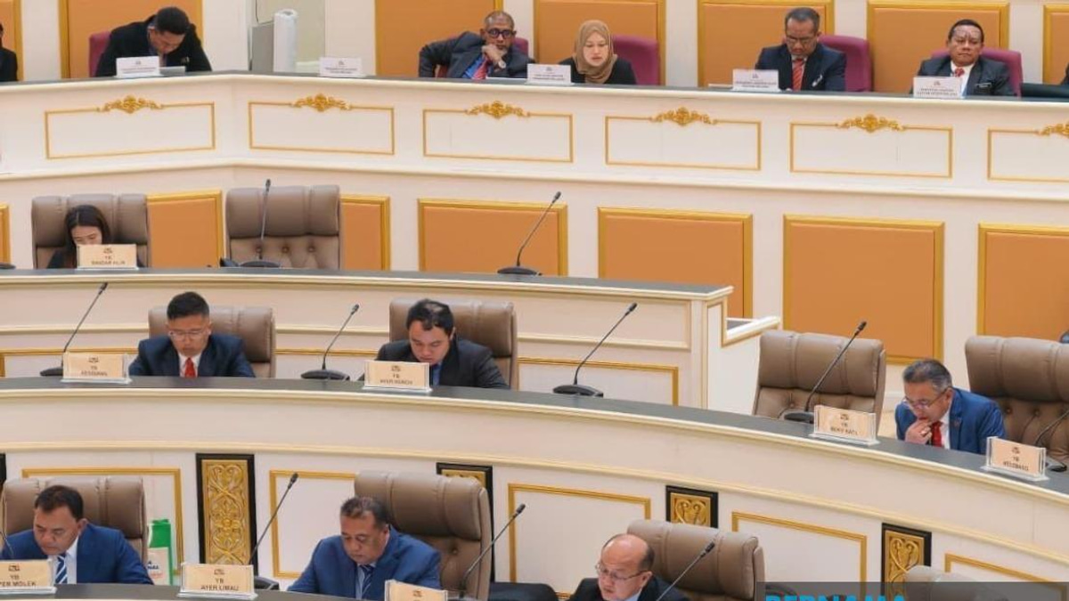 Four DAP Assemblymen Cross Over To Opposition In Melaka State Assembly
