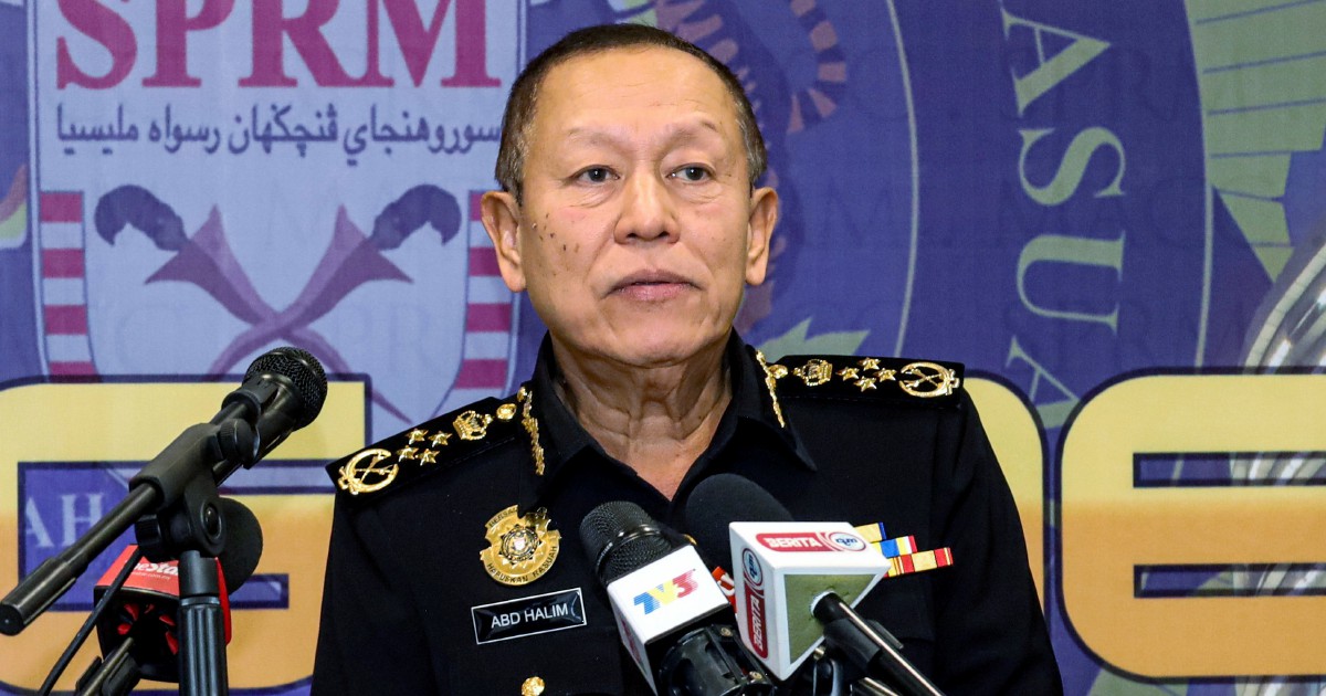 MACC Wraps Up Four-Day Grilling of Ex-CFO in RM370 Million Share Deal Inquiry